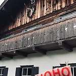 Forest Chalet, Famous Areas Around Us, 15 Min To Of Salzburg, Mountainview, Panorama Sauna, Bath Whirlpool, Fire Pit In Garden Up To 10 P Golling an der Salzach