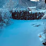 Forest Chalet, Famous Areas Around Us, 15 Min To Of Salzburg, Mountainview, Panorama Sauna, Bath Whirlpool, Fire Pit In Garden Up To 10 P Semesterbostad Golling an der Salzach