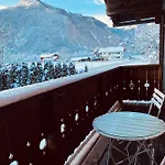 Forest Chalet, Famous Areas Around Us, 15 Min To Of Salzburg, Mountainview, Panorama Sauna, Bath Whirlpool, Fire Pit In Garden Up To 10 P *