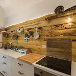Forest Chalet, Famous Areas Around Us, 15 Min To Of Salzburg, Mountainview, Panorama Sauna, Bath Whirlpool, Fire Pit In Garden Up To 10 P Golling an der Salzach