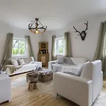 Forest Chalet, Famous Areas Around Us, 15 Min To Of Salzburg, Mountainview, Panorama Sauna, Bath Whirlpool, Fire Pit In Garden Up To 10 P Golling an der Salzach