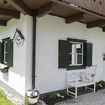 Forest Chalet, Famous Areas Around Us, 15 Min To Of Salzburg, Mountainview, Panorama Sauna, Bath Whirlpool, Fire Pit In Garden Up To 10 P Golling an der Salzach
