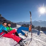 Forest Chalet, Famous Areas Around Us, 15 Min To Of Salzburg, Mountainview, Panorama Sauna, Bath Whirlpool, Fire Pit In Garden Up To 10 P *