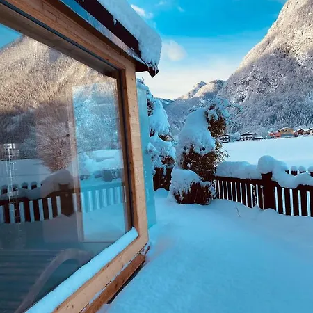 Forest Chalet, Famous Areas Around Us, 15 Min To Of Salzburg, Mountainview, Panorama Sauna, Bath Whirlpool, Fire Pit In Garden Up To 10 P