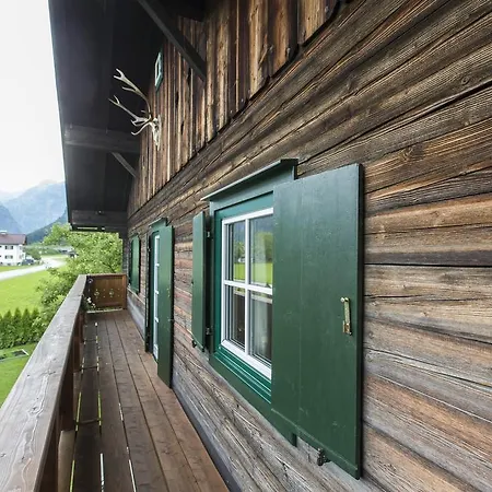Forest Retreat: Mountain Views, Sauna & Garden Oasis * Golling an der Salzach