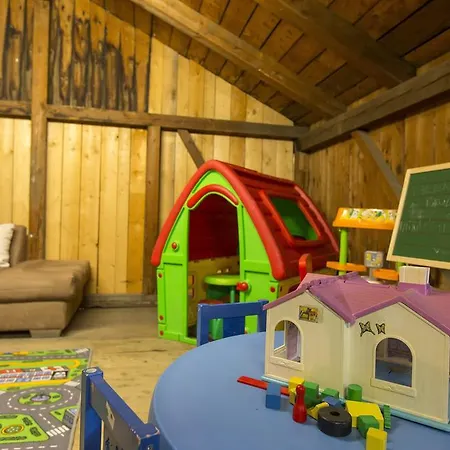 Forest Chalet, Famous Areas Around Us, 15 Min To Of Salzburg, Mountainview, Panorama Sauna, Bath Whirlpool, Fire Pit In Garden Up To 10 P *