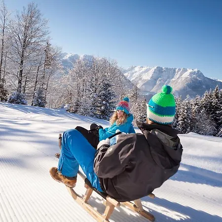 Forest Chalet, Famous Areas Around Us, 15 Min To Of Salzburg, Mountainview, Panorama Sauna, Bath Whirlpool, Fire Pit In Garden Up To 10 P *