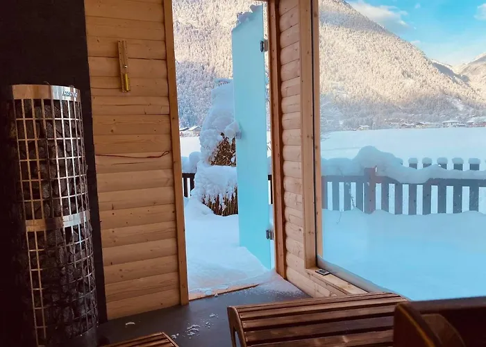 Forest Chalet, Famous Areas Around Us, 15 Min To Of Salzburg, Mountainview, Panorama Sauna, Bath Whirlpool, Fire Pit In Garden Up To 10 P * 골링안데살자흐