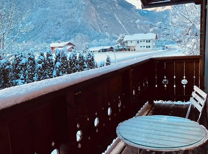 Forest Chalet, Famous Areas Around Us, 15 Min To Of Salzburg, Mountainview, Panorama Sauna, Bath Whirlpool, Fire Pit In Garden Up To 10 P *