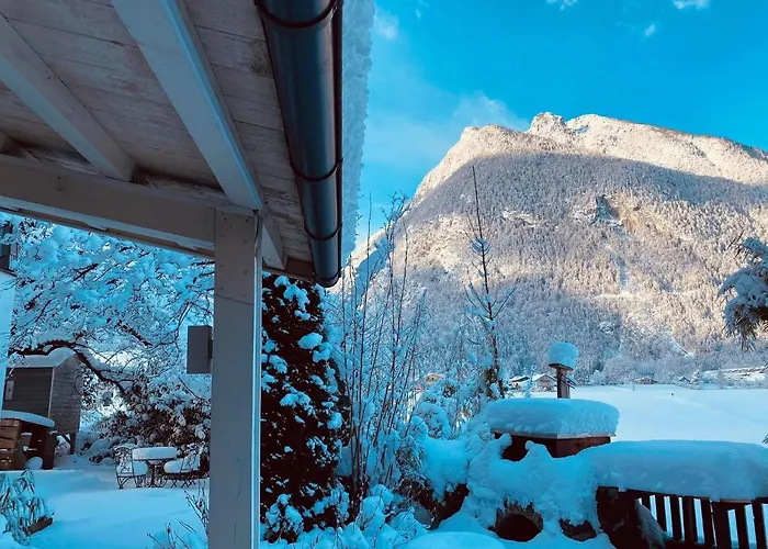 Forest Chalet, Famous Areas Around Us, 15 Min To Of Salzburg, Mountainview, Panorama Sauna, Bath Whirlpool, Fire Pit In Garden Up To 10 P *