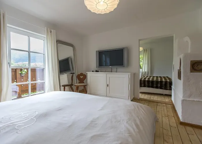 Forest Chalet, Famous Areas Around Us, 15 Min To Of Salzburg, Mountainview, Panorama Sauna, Bath Whirlpool, Fire Pit In Garden Up To 10 P 펜션 *