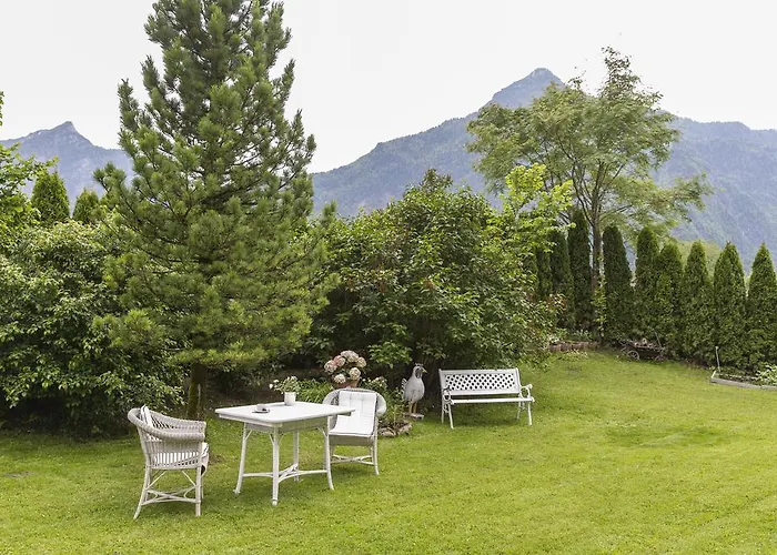 Forest Chalet, Famous Areas Around Us, 15 Min To Of Salzburg, Mountainview, Panorama Sauna, Bath Whirlpool, Fire Pit In Garden Up To 10 P *