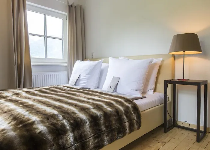 Forest Chalet, Famous Areas Around Us, 15 Min To Of Salzburg, Mountainview, Panorama Sauna, Bath Whirlpool, Fire Pit In Garden Up To 10 P * 골링안데살자흐