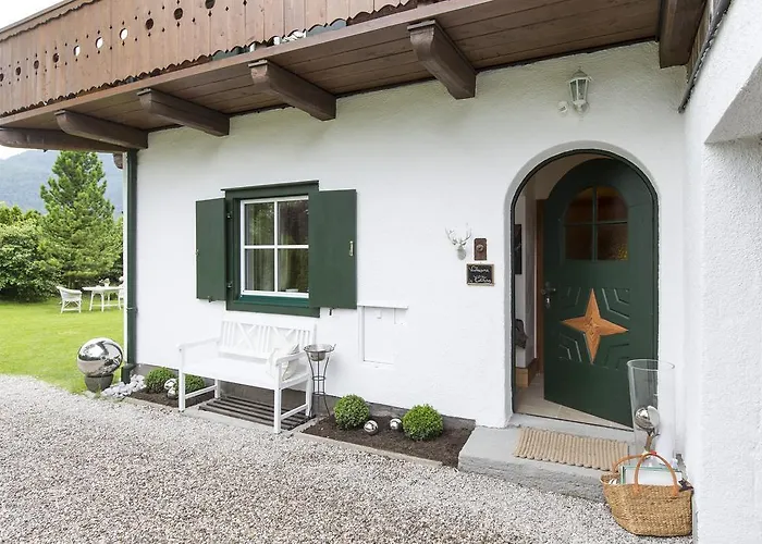 Forest Chalet, Famous Areas Around Us, 15 Min To Of Salzburg, Mountainview, Panorama Sauna, Bath Whirlpool, Fire Pit In Garden Up To 10 P *