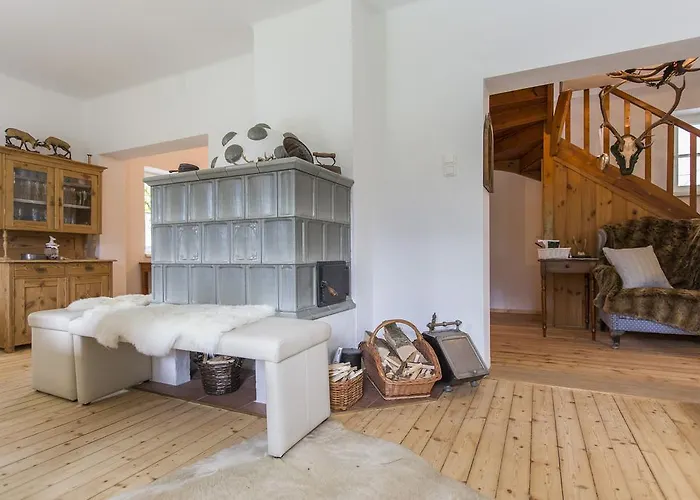 펜션 Forest Chalet, Famous Areas Around Us, 15 Min To Of Salzburg, Mountainview, Panorama Sauna, Bath Whirlpool, Fire Pit In Garden Up To 10 P