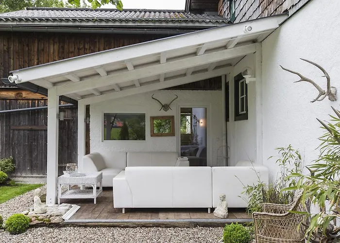 펜션 Forest Chalet, Famous Areas Around Us, 15 Min To Of Salzburg, Mountainview, Panorama Sauna, Bath Whirlpool, Fire Pit In Garden Up To 10 P *