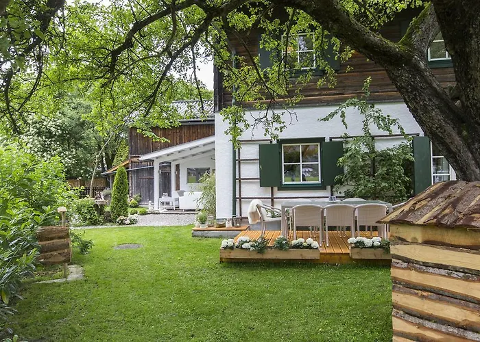 Forest Chalet, Famous Areas Around Us, 15 Min To Of Salzburg, Mountainview, Panorama Sauna, Bath Whirlpool, Fire Pit In Garden Up To 10 P 골링안데살자흐