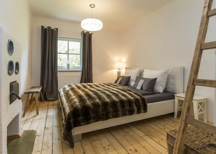 펜션 Forest Chalet, Famous Areas Around Us, 15 Min To Of Salzburg, Mountainview, Panorama Sauna, Bath Whirlpool, Fire Pit In Garden Up To 10 P 골링안데살자흐