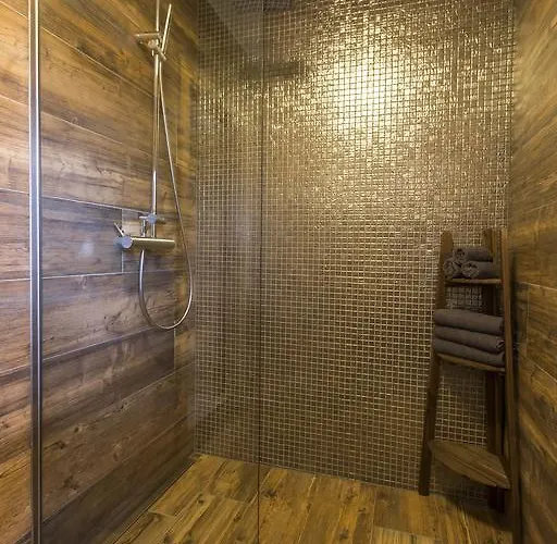 Forest Chalet, Famous Areas Around Us, 15 Min To Of Salzburg, Mountainview, Panorama Sauna, Bath Whirlpool, Fire Pit In Garden Up To 10 P