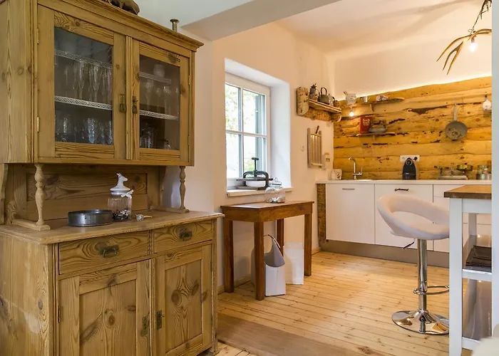 펜션 Forest Chalet, Famous Areas Around Us, 15 Min To Of Salzburg, Mountainview, Panorama Sauna, Bath Whirlpool, Fire Pit In Garden Up To 10 P 골링안데살자흐