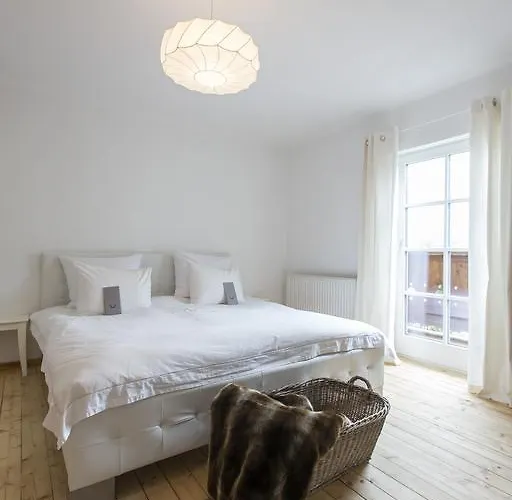 Forest Chalet, Famous Areas Around Us, 15 Min To Of Salzburg, Mountainview, Panorama Sauna, Bath Whirlpool, Fire Pit In Garden Up To 10 P 펜션 *