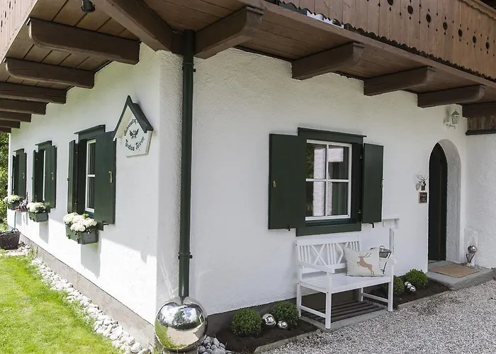 Forest Chalet, Famous Areas Around Us, 15 Min To Of Salzburg, Mountainview, Panorama Sauna, Bath Whirlpool, Fire Pit In Garden Up To 10 P 골링안데살자흐