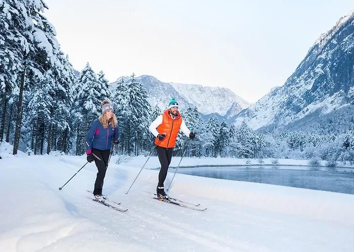 Forest Chalet, Famous Areas Around Us, 15 Min To Of Salzburg, Mountainview, Panorama Sauna, Bath Whirlpool, Fire Pit In Garden Up To 10 P 펜션